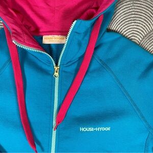 House of Hygge Turquoise and Pink Fleece